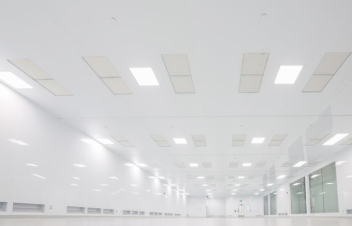 Class 10,000 Clean Room for SMT Manufacturing in a Semiconductor Fab