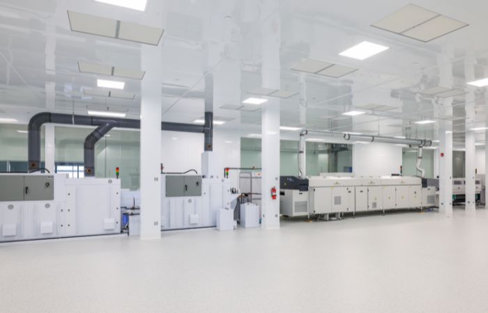 _CLASS 10,000 CLEAN ROOM FOR SMT MANUFACTURING IN A SEMICONDUCTOR FAB (1)