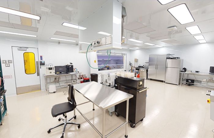 ISO 5 NANOFABRICATION CLEANROOM FACILITY 700 x 450 (2)