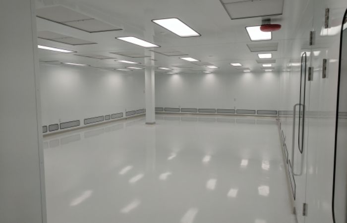 ISO 6 CLEANROOM FOR SEMICONDUCTOR 700 x 450