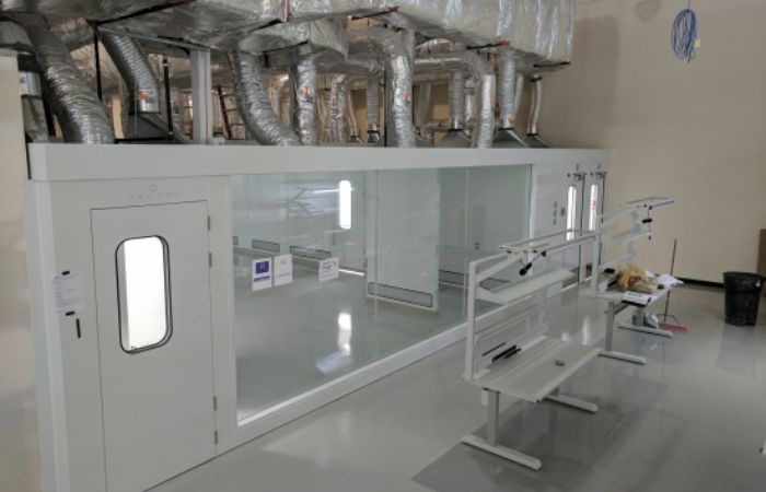 ISO 6 CLEANROOM FOR SEMICONDUCTOR 700 x 450