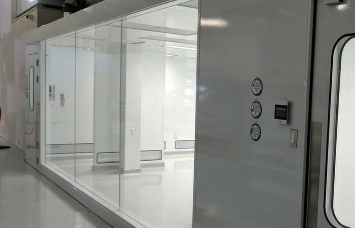 ISO 6 CLEANROOM FOR SEMICONDUCTOR 700 x 450