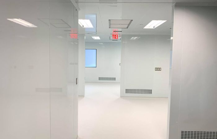 CLINICAL MANUFACTURING FACILITY FOR CELL AND GENE THERAPY – GMP CLEANROOM 700 x 450 (6)