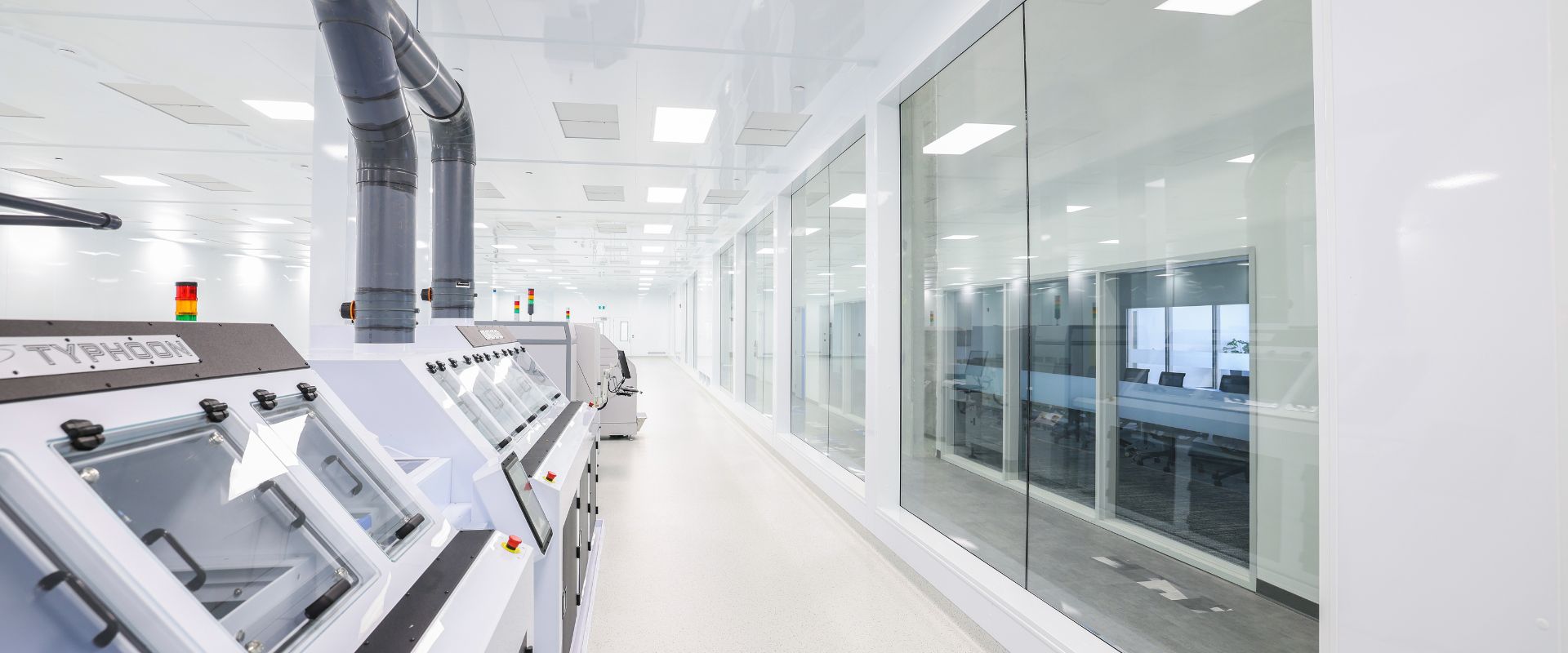Class 10,000 Clean Room for SMT Manufacturing in a Semiconductor Fab (2)